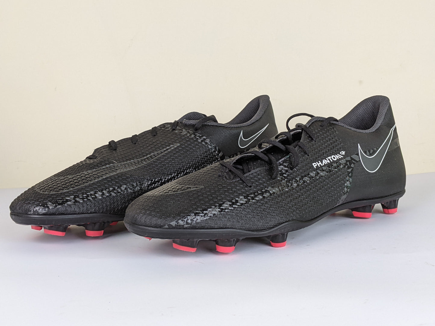 Nike Phantom GT 2 Club MG Shadow - Black/Summit White/Bright Crimson