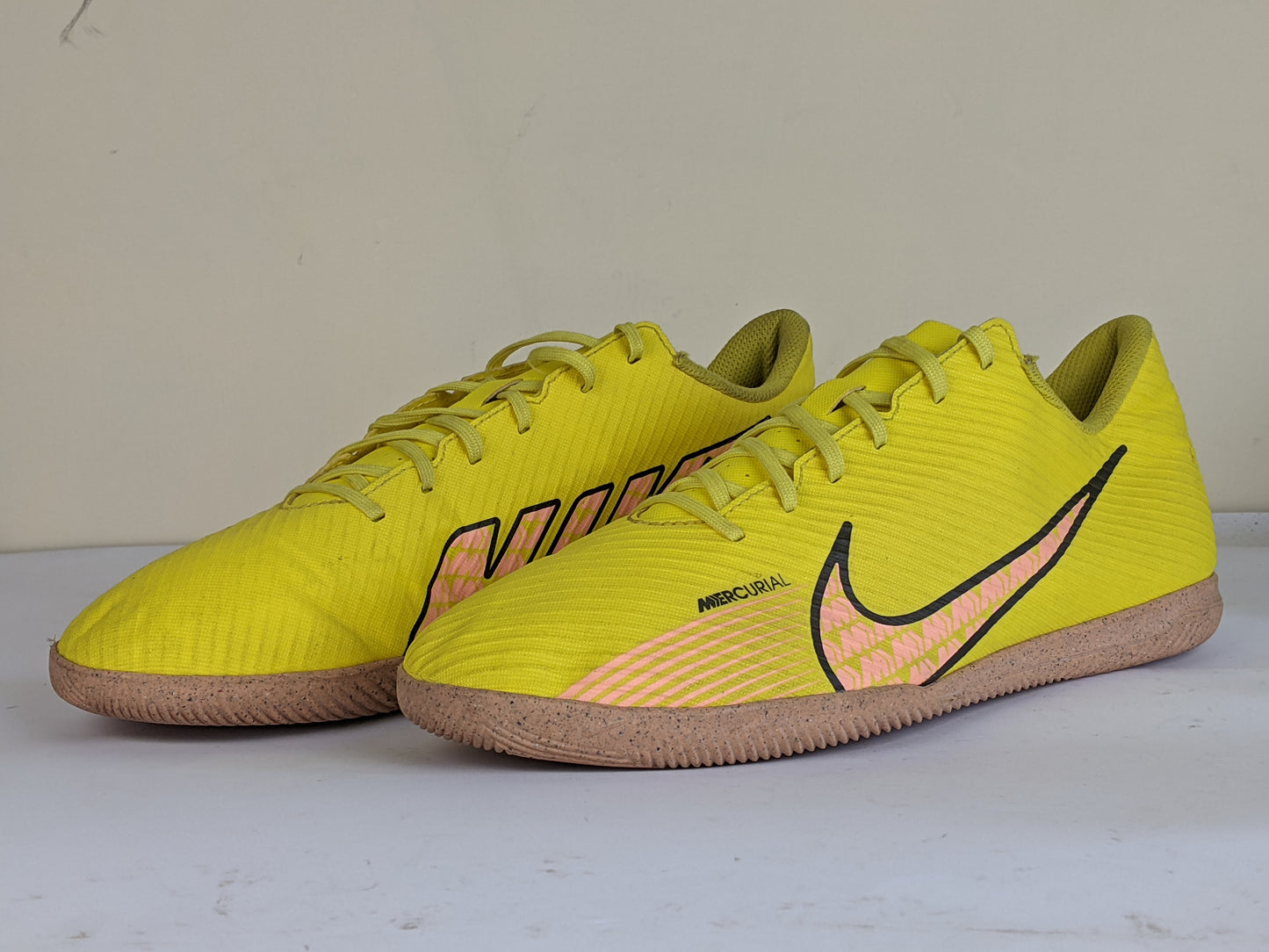 Nike Mercurial Vapor 15 Club IC Lucent - Yellow Strike/Sunset Glow
