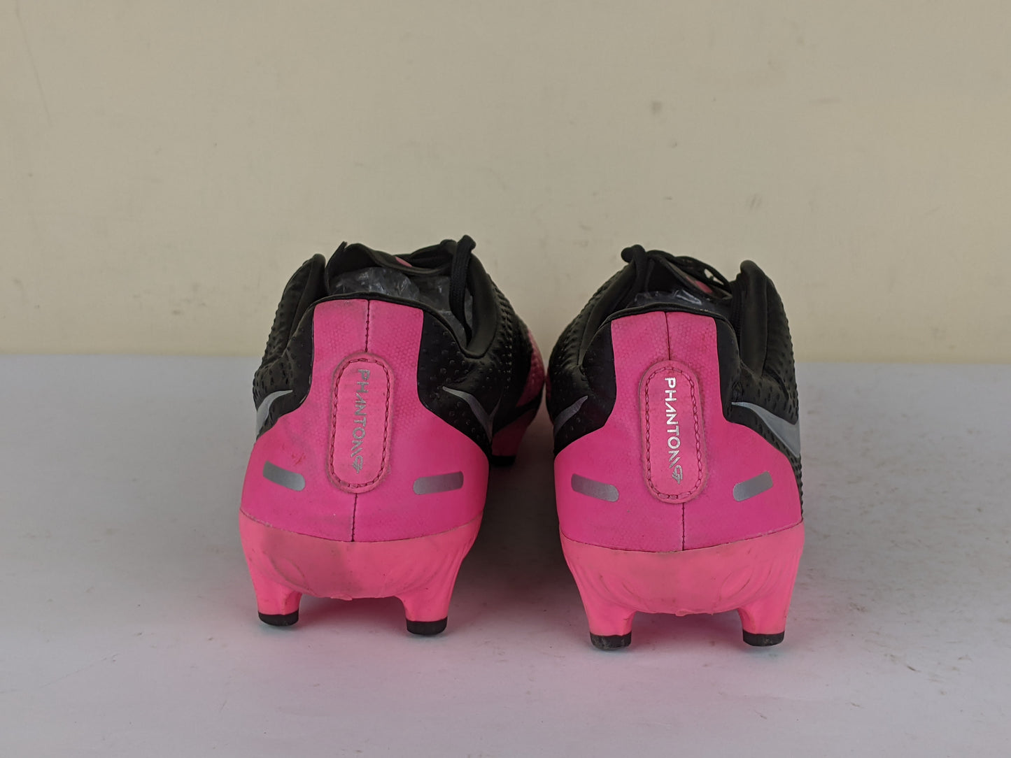 Nike Phantom GT Academy MG - Black/Metallic Silver/Pink Blast