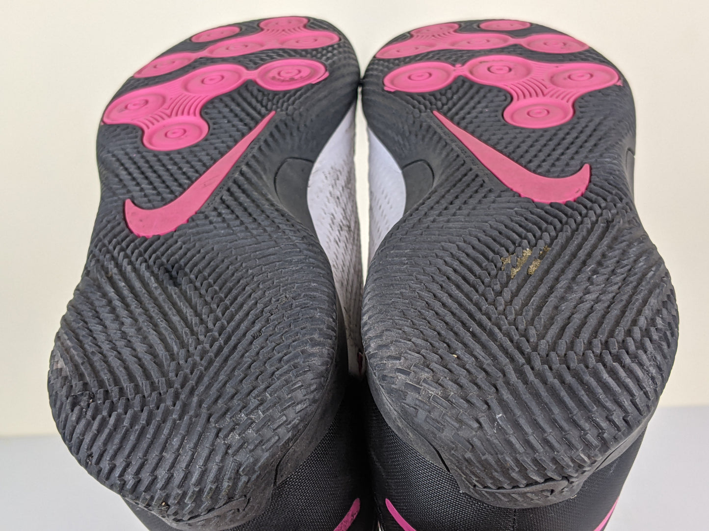 Nike Phantom GT Club IC Daybreak - White/Pink Blast/Black