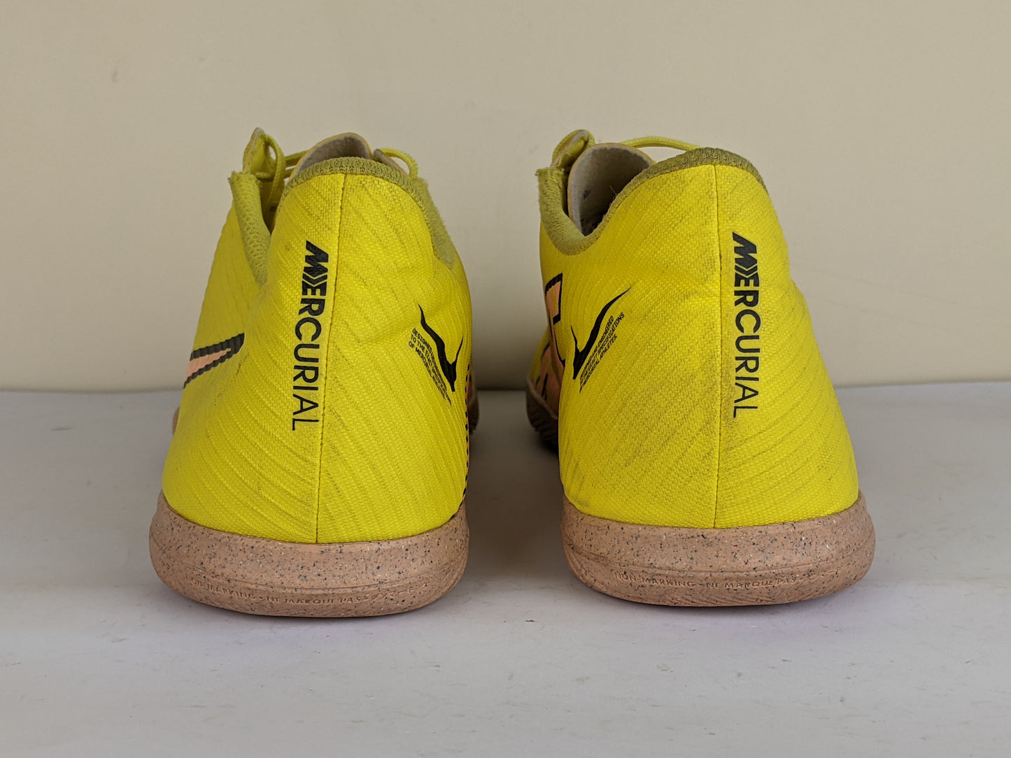 Nike Mercurial Vapor 15 Club IC Lucent - Yellow Strike/Sunset Glow