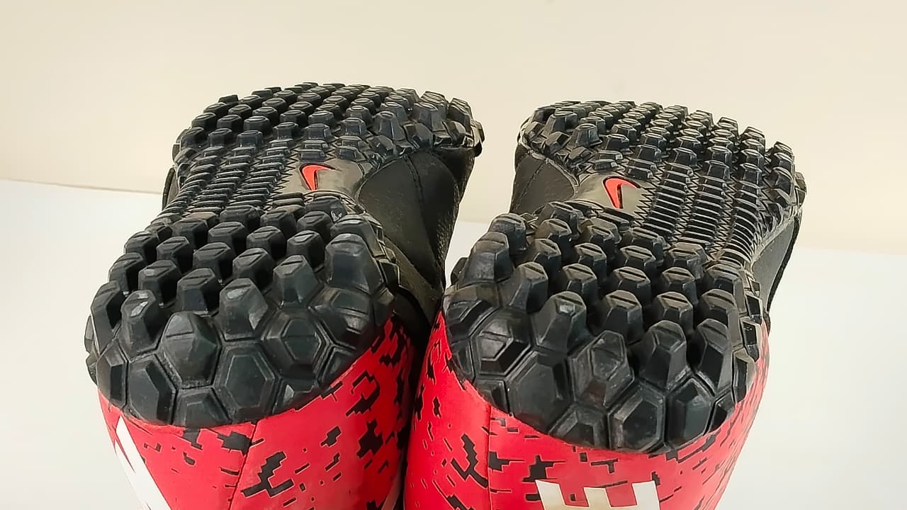 Nike Bombax TF 'Black/Red