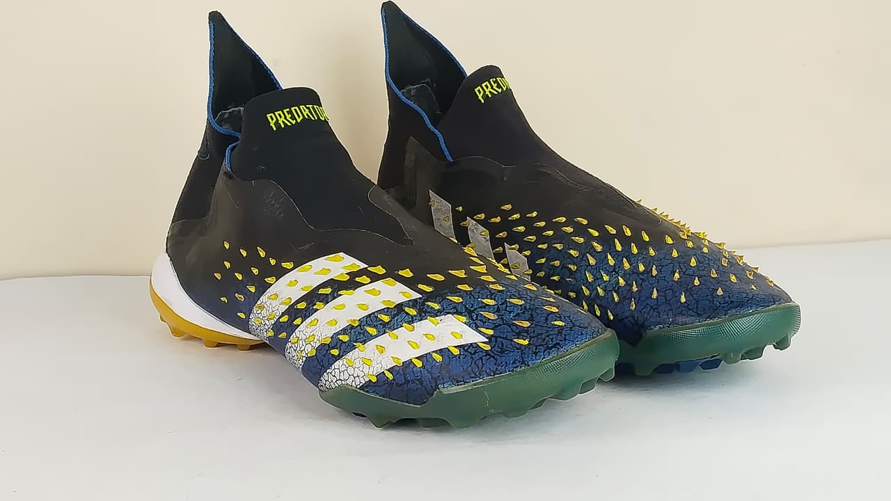 adidas Predator Freak + TF Superlative - Core Black/Footwear White/Solar Yellow