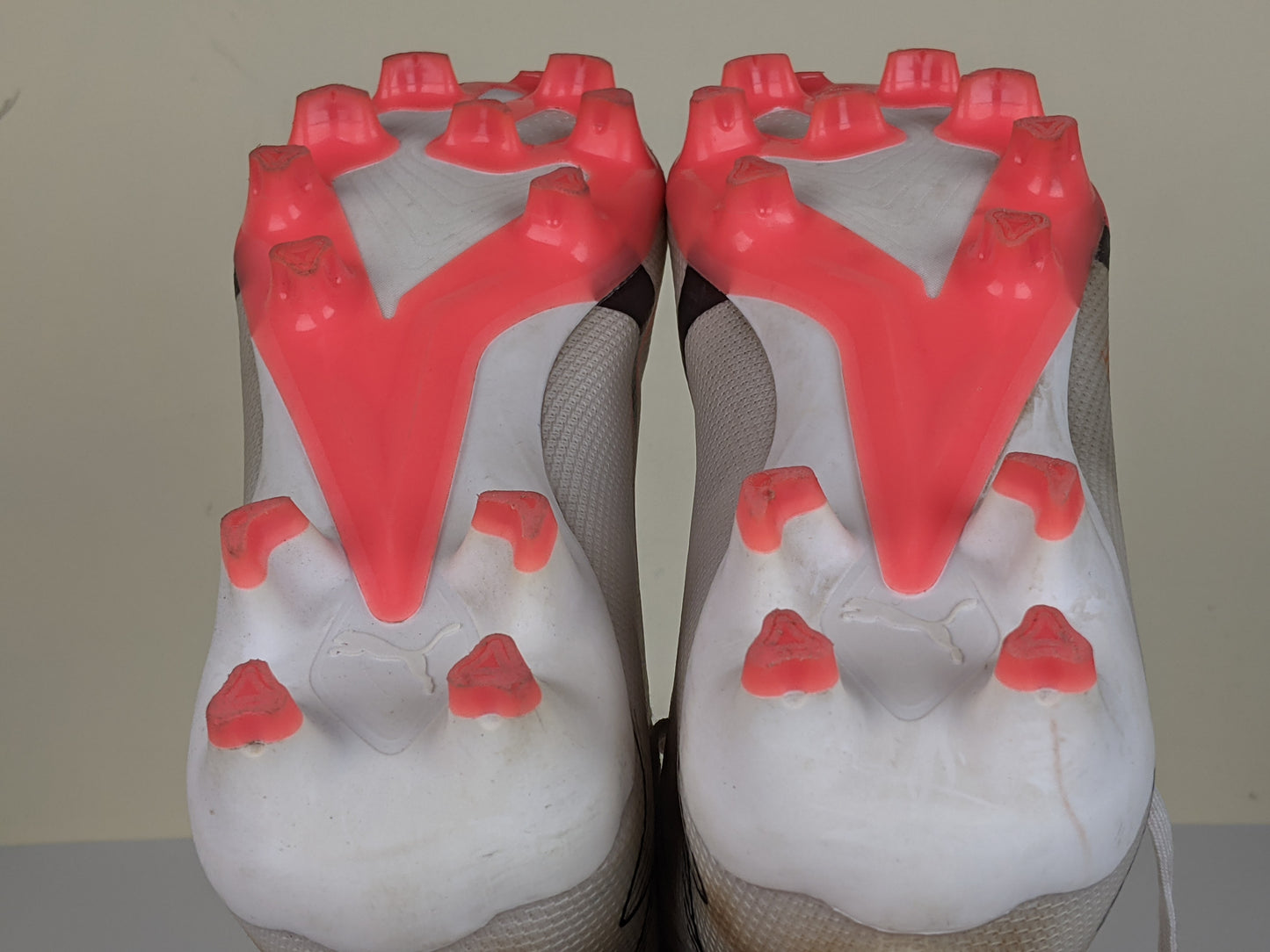 PUMA Ultra Match FG/AG Breakthrough - PUMA White/PUMA Black/Fire Orchid