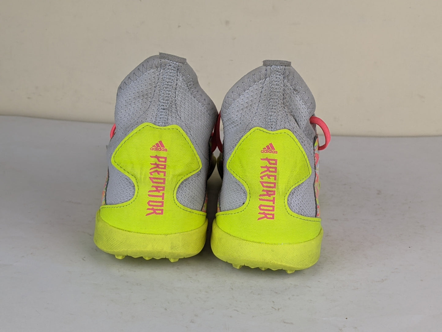 adidas Predator Freak .3 TF Numbers Up - Cool Grey/Footwear White/Solar Yellow - Kids