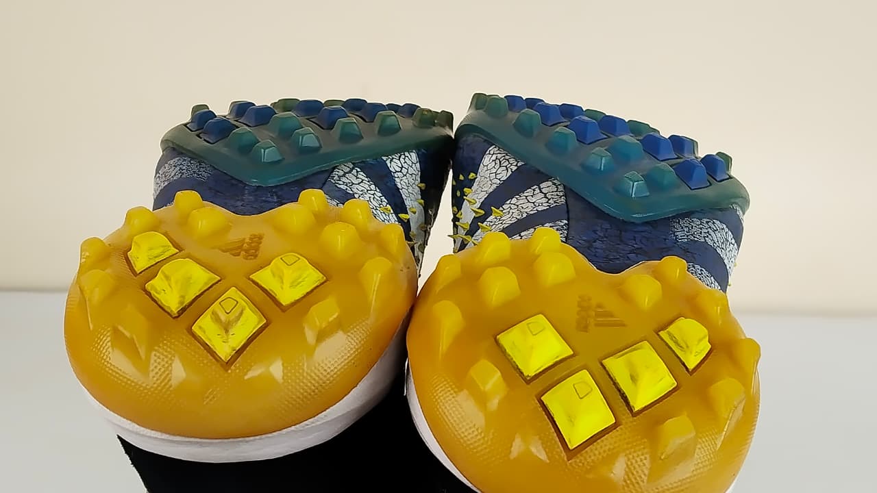 adidas Predator Freak + TF Superlative - Core Black/Footwear White/Solar Yellow
