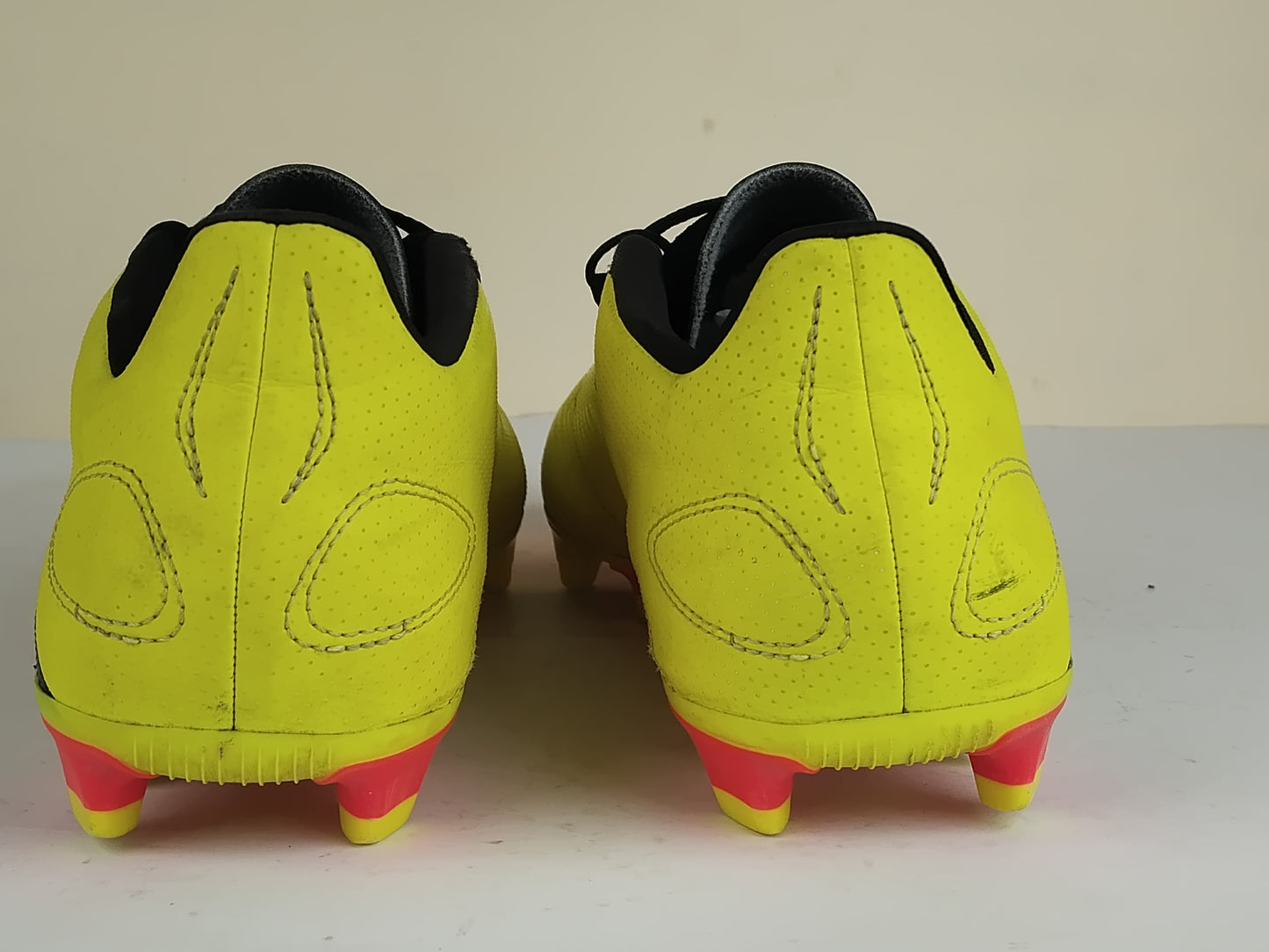 adidas Predator Club FxG Energy Citrus - Solar Yellow/Core Black/Solar Red