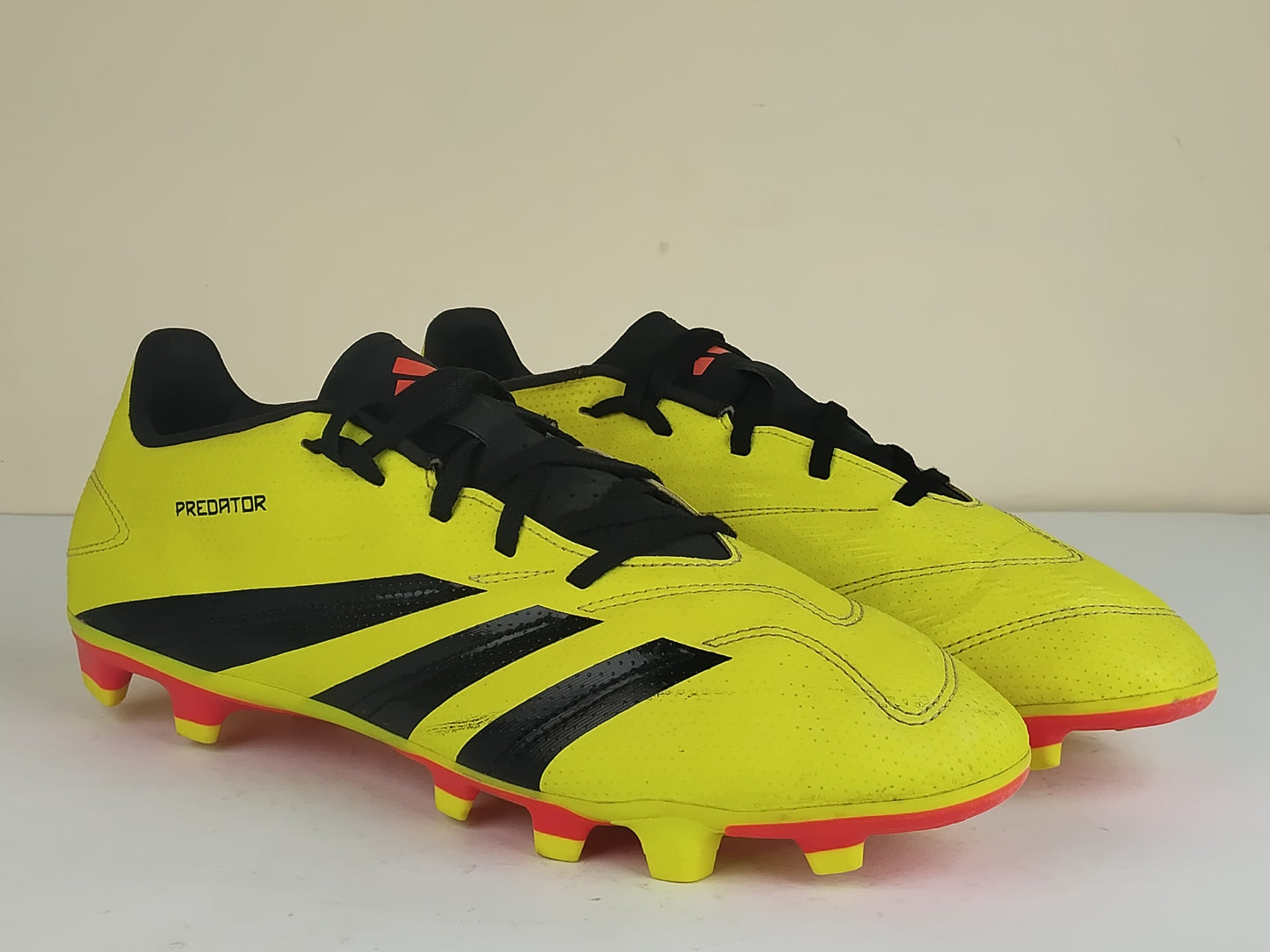 adidas Predator Club FxG Energy Citrus - Solar Yellow/Core Black/Solar Red
