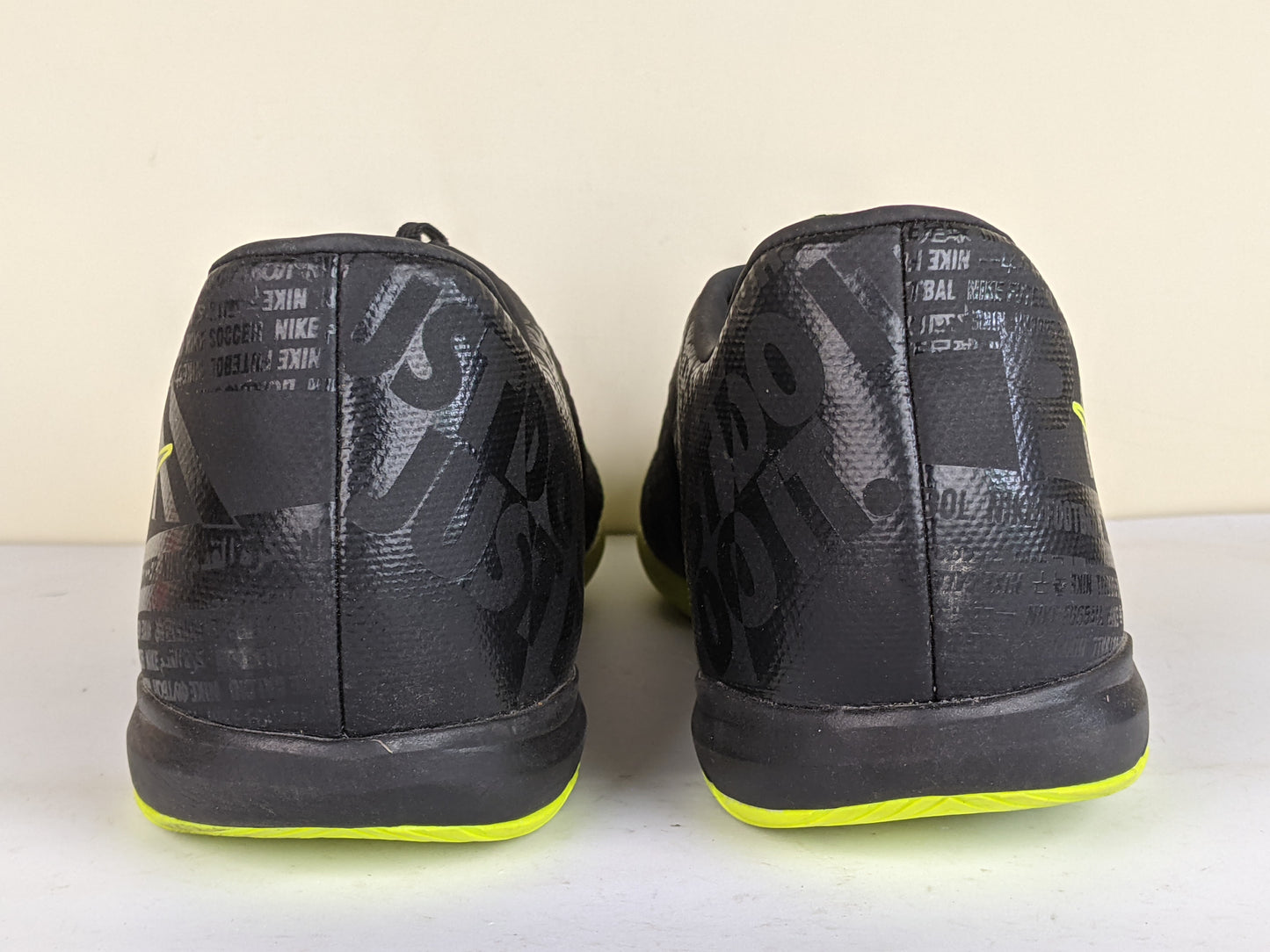 Nike Phantom Venom Academy IC 'Under The Radar Pack Black Volt'