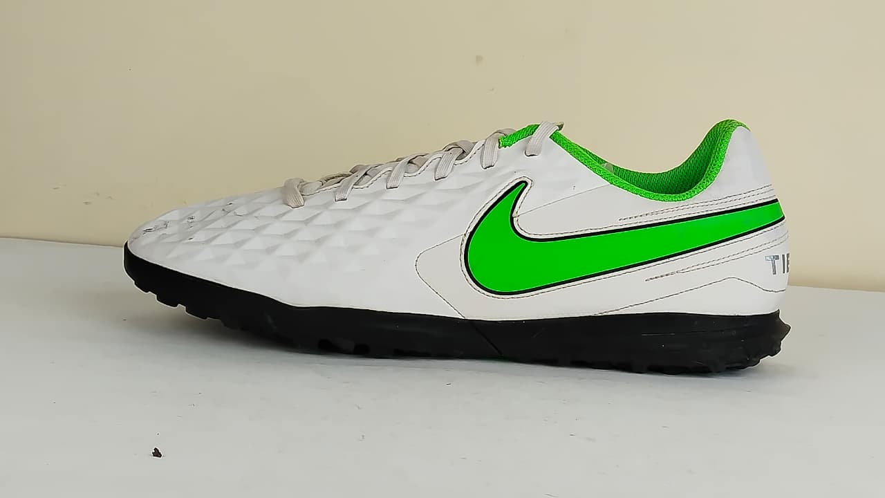 Nike Tiempo Legend 8 Club TF Spectrum - Platinum Tint/Rage Green