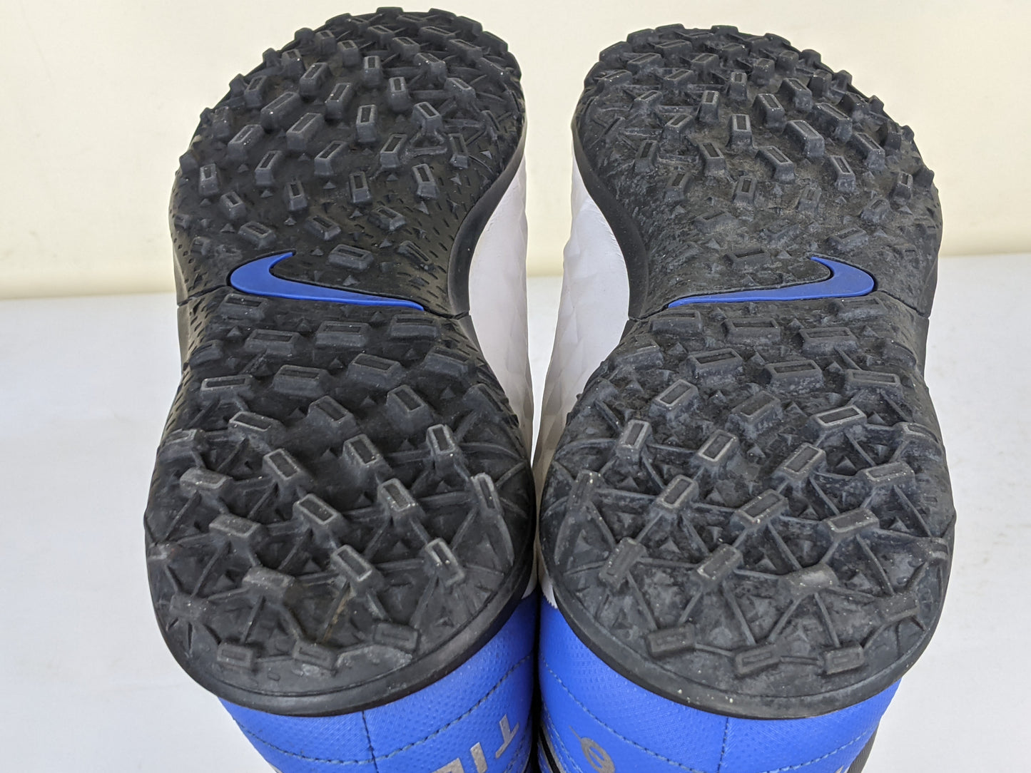 Nike Tiempo Legend 8 Club TF Daybreak - White/Black/Hyper Royal/Metallic Silver