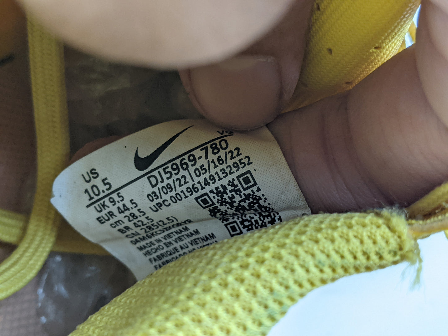Nike Mercurial Vapor 15 Club IC Lucent - Yellow Strike/Sunset Glow