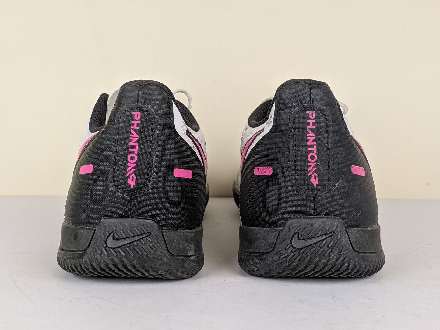 Nike Phantom GT Club IC Daybreak - White/Pink Blast/Black