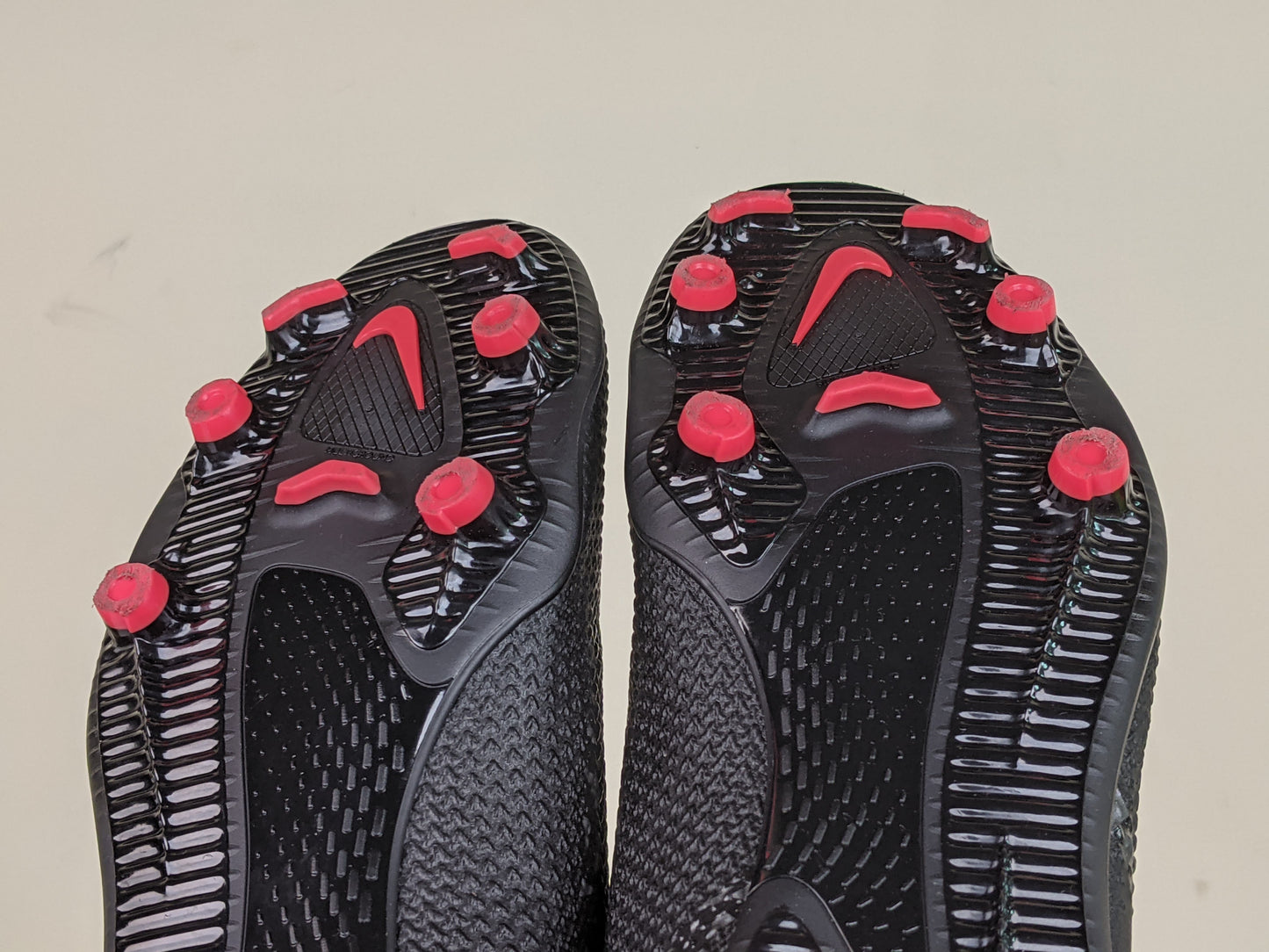 Nike Phantom GT 2 Club MG Shadow - Black/Summit White/Bright Crimson