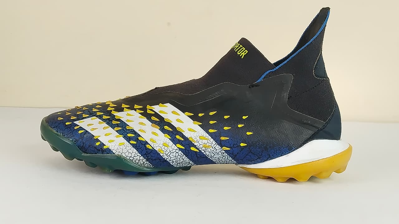 adidas Predator Freak + TF Superlative - Core Black/Footwear White/Solar Yellow