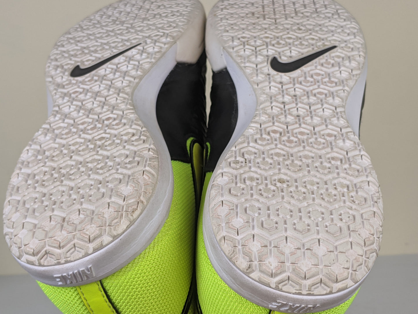 Nike MagistaX Pro IC Black/Volt/White