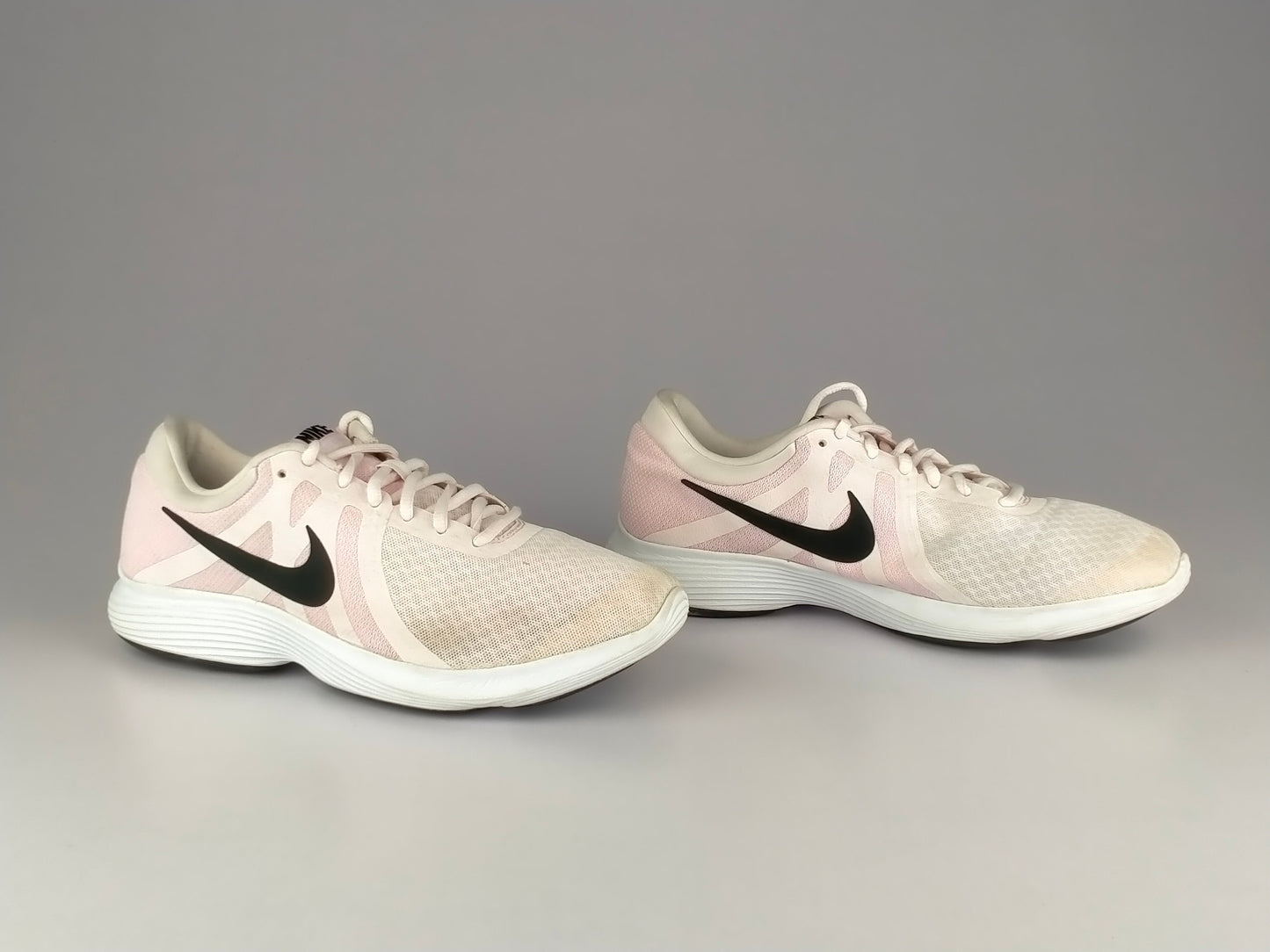Shoes that are available online in Pakistan at athleticorner.com