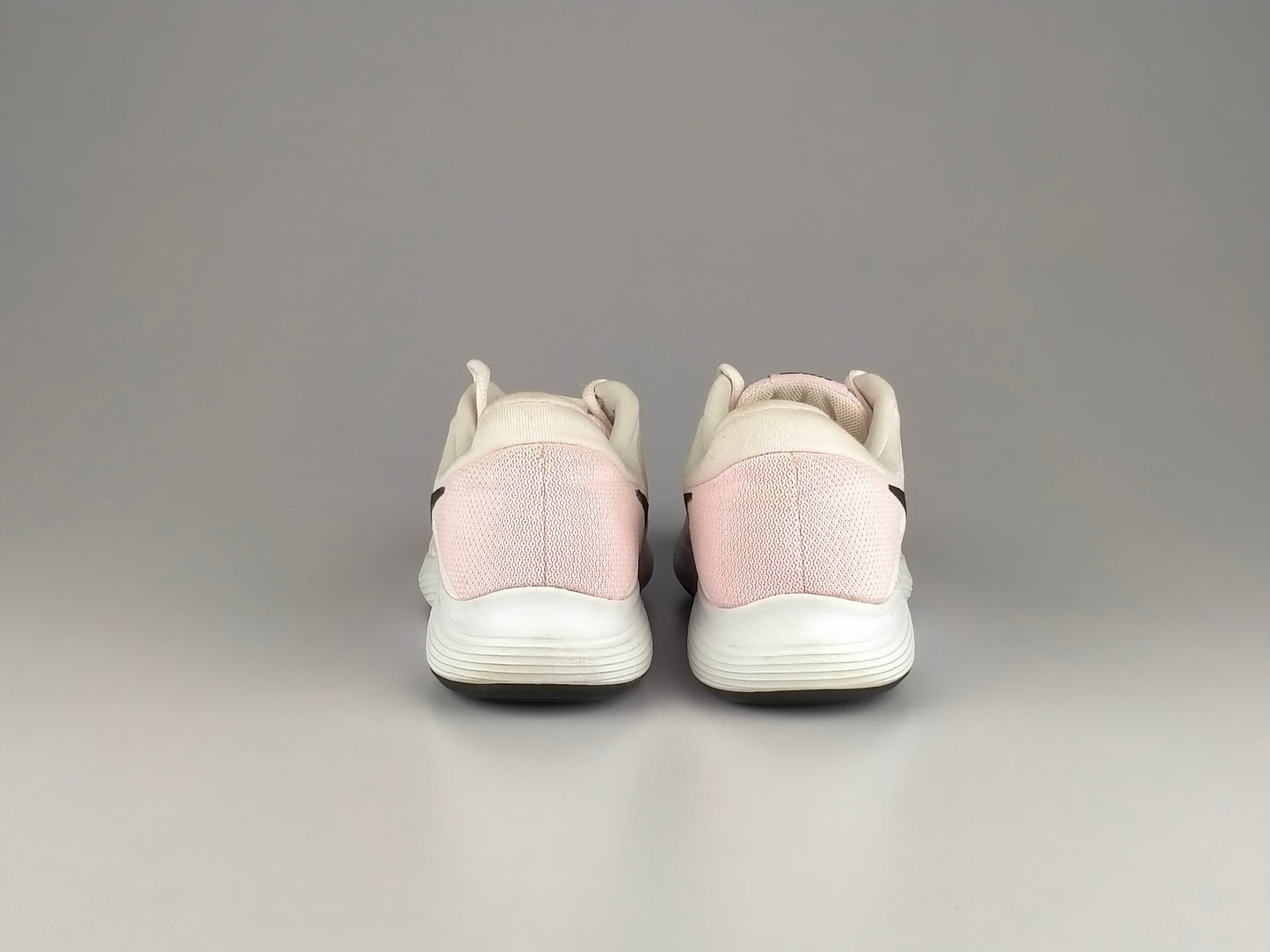 Shoes that are available online in Pakistan at athleticorner.com