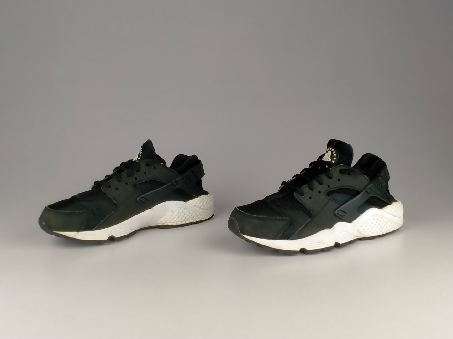 Nike Wmns Air Huarache 'Black/White'-Running-Athletic Corner