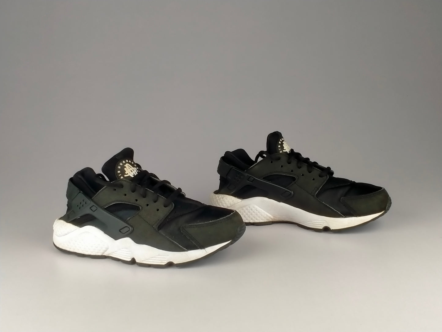 Nike Wmns Air Huarache 'Black/White'-Running-Athletic Corner