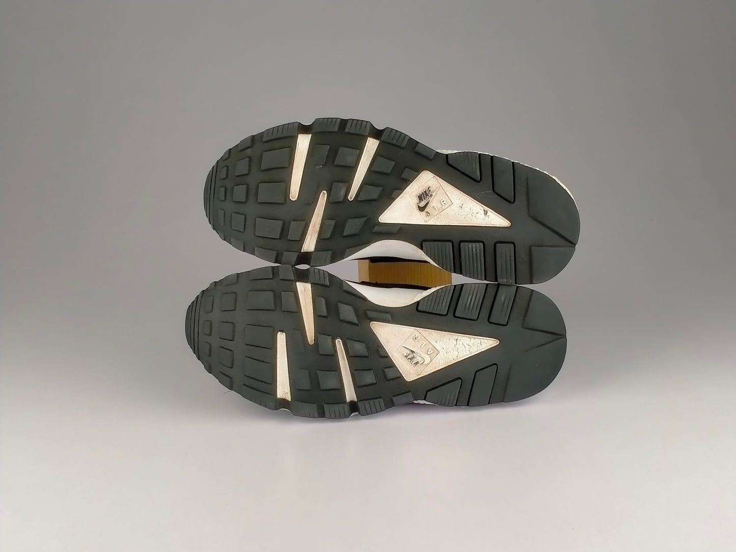 Nike Wmns Air Huarache 'Black/White'-Running-Athletic Corner