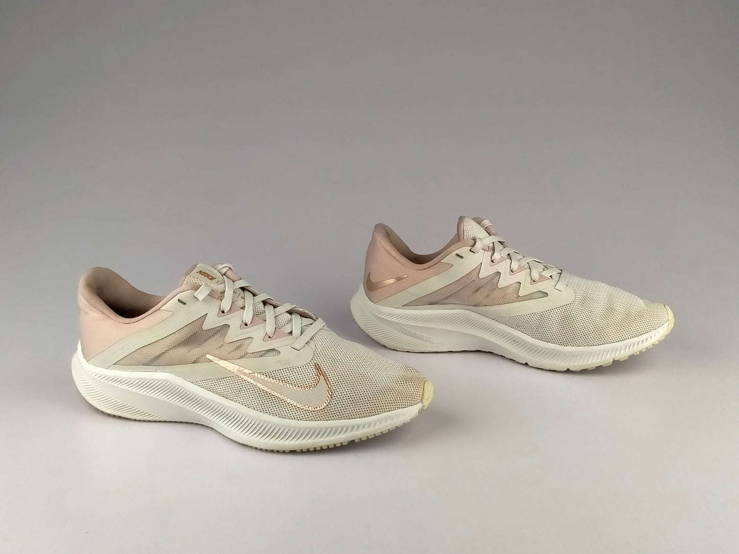 Nike Wmns Quest 3 'Platinum Tint/Metallic Red Bronze'-Sneakers-Athletic Corner