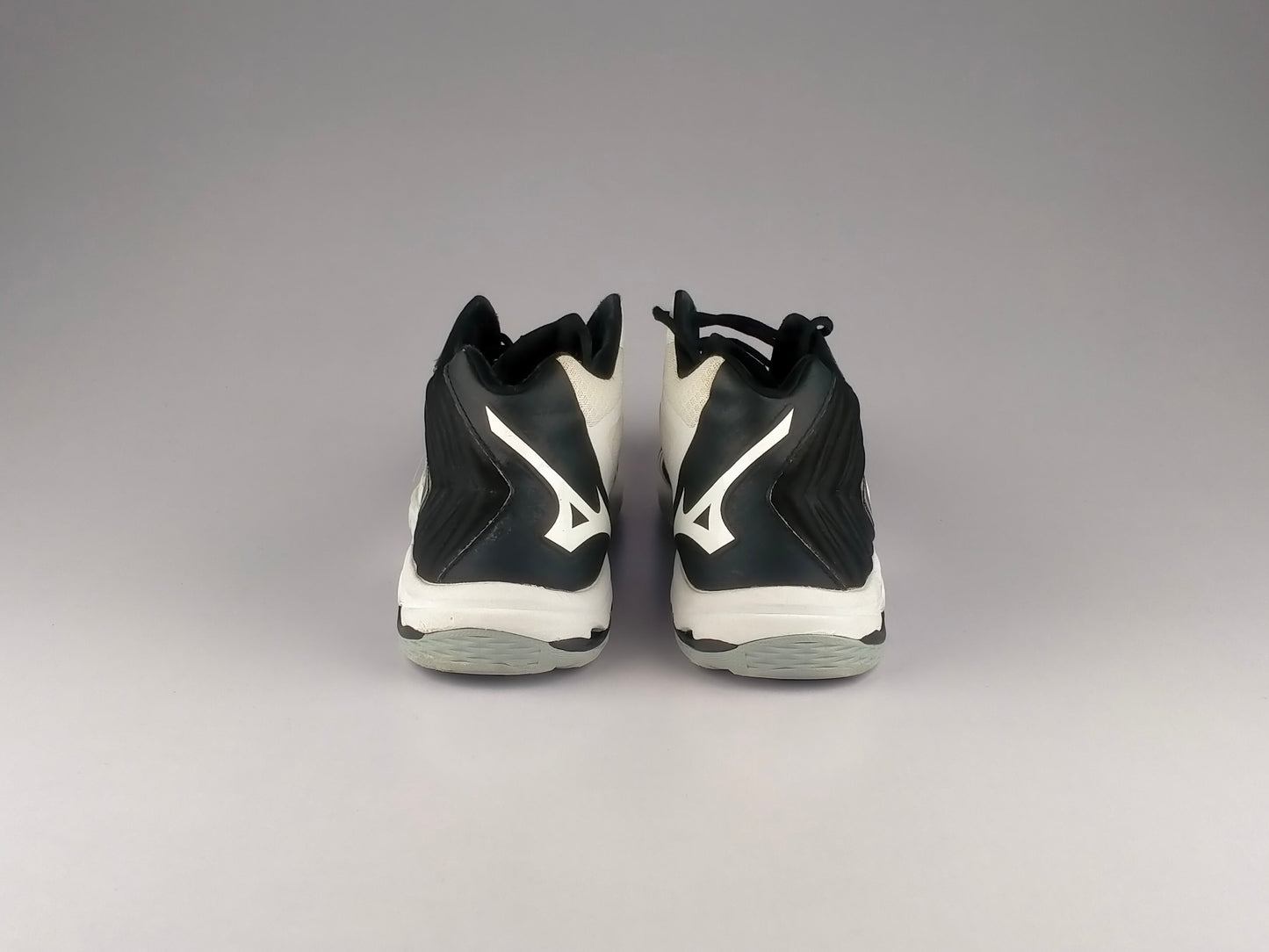 Mizuno Wave Lightning Z5 Volleyball 'Black/White'-Running-Athletic Corner