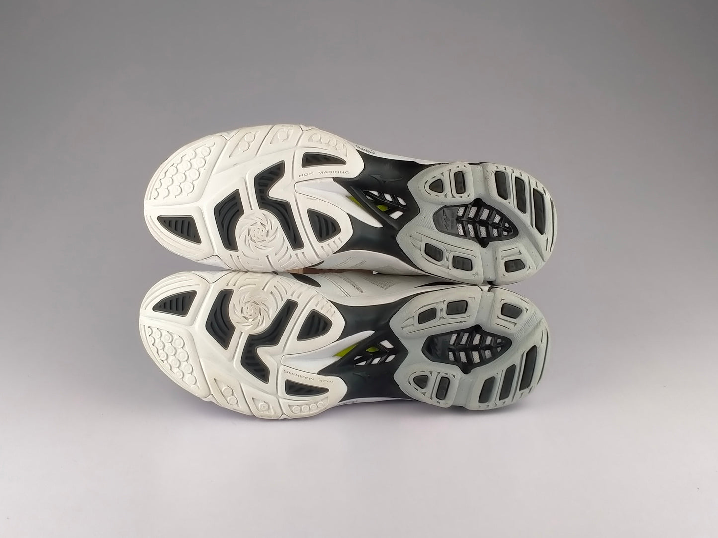 Mizuno Wave Lightning Z5 Volleyball 'Black/White'-Running-Athletic Corner