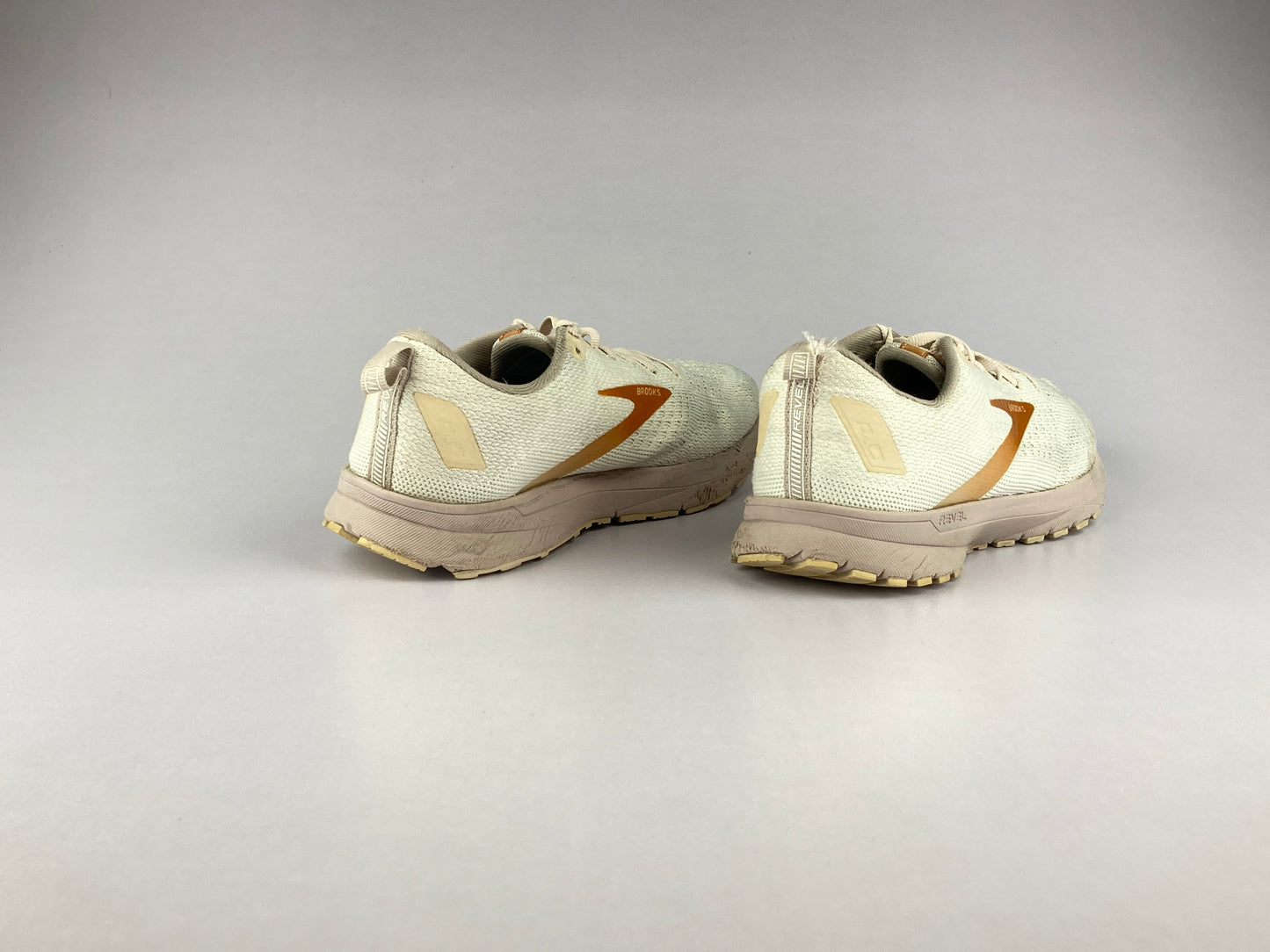 Brooks Wmns Beige Revel 4 'Off White'-Sneakers-Athletic Corner