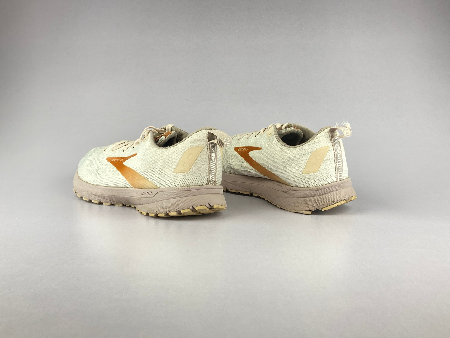 Brooks Wmns Beige Revel 4 'Off White'-Sneakers-Athletic Corner