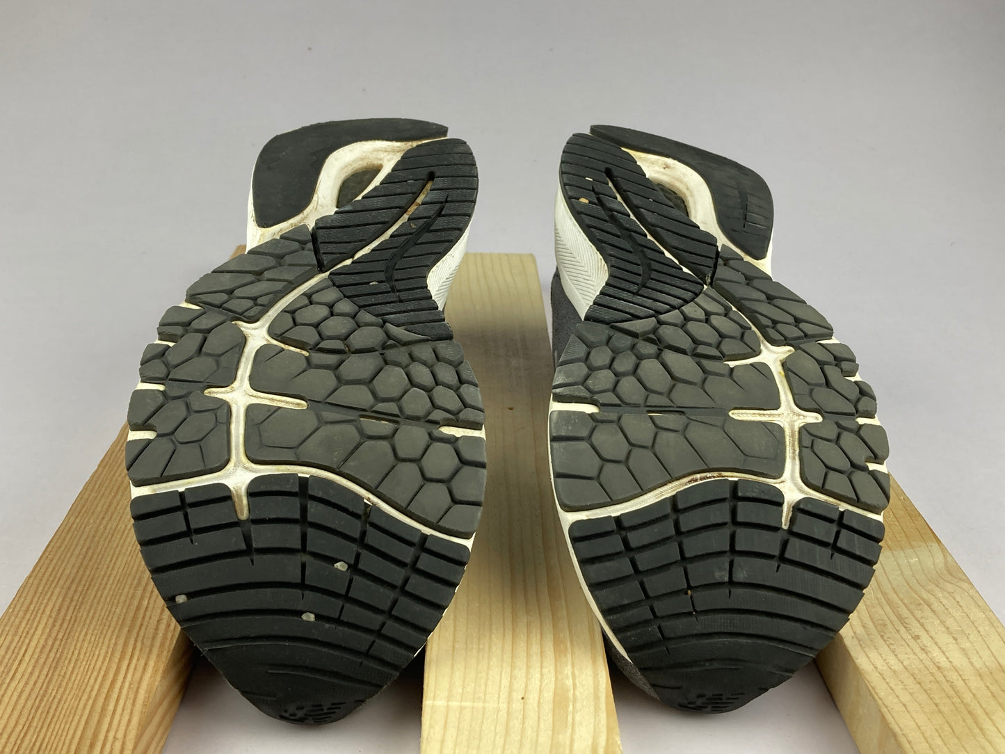 New Balance Wmns 860 Fresh Foam 'Black/White' DW860B11-Running-Athletic Corner