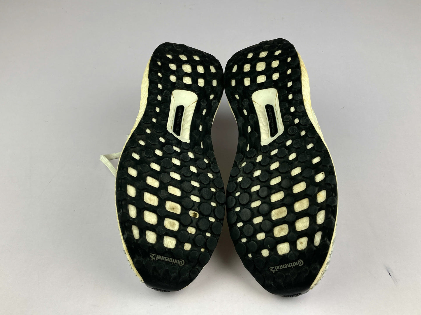 Shoes that are available online in Pakistan at athleticorner.com