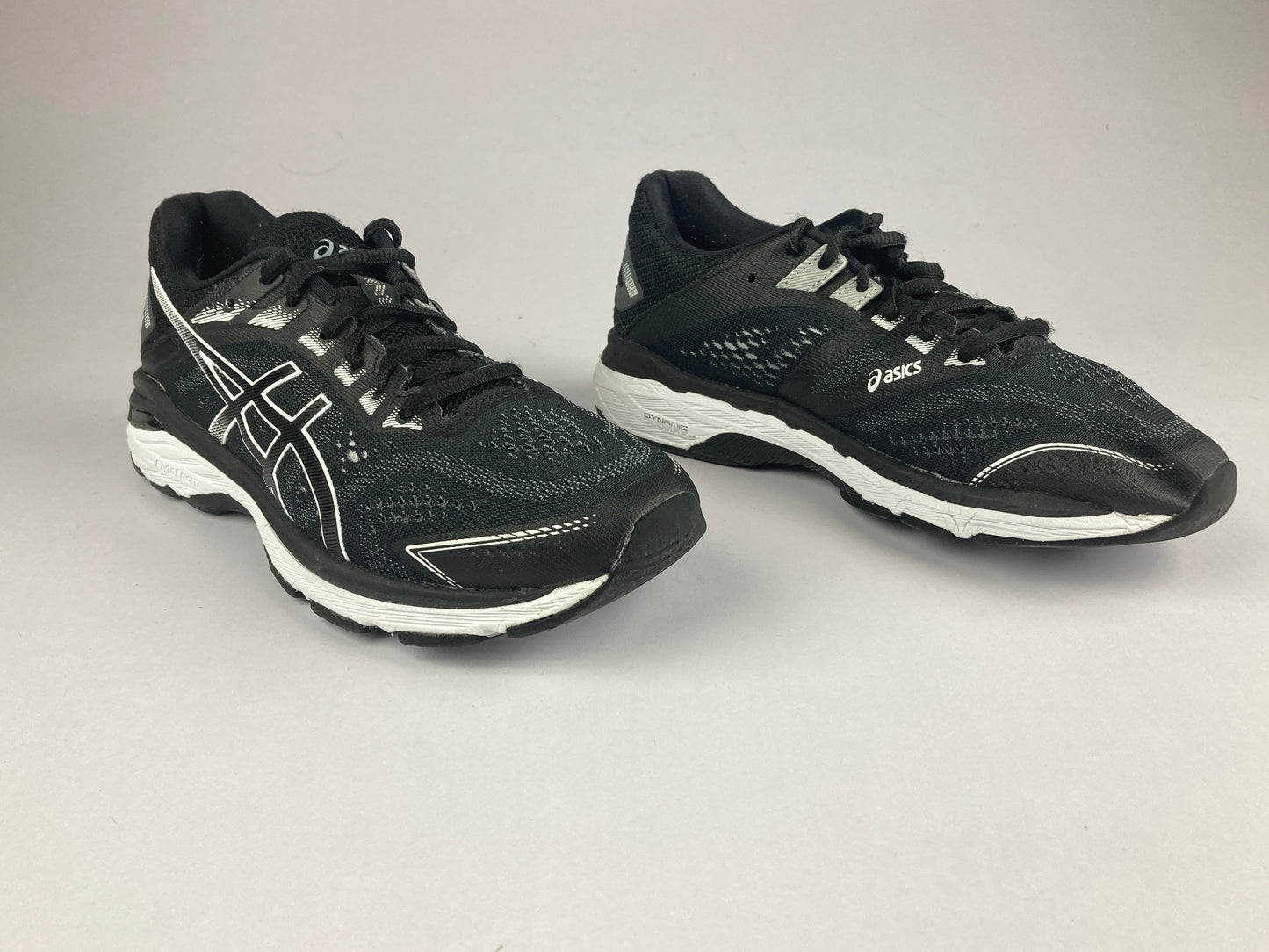 Asics Wmns GT-2000 7 'Black/White' 1012A147