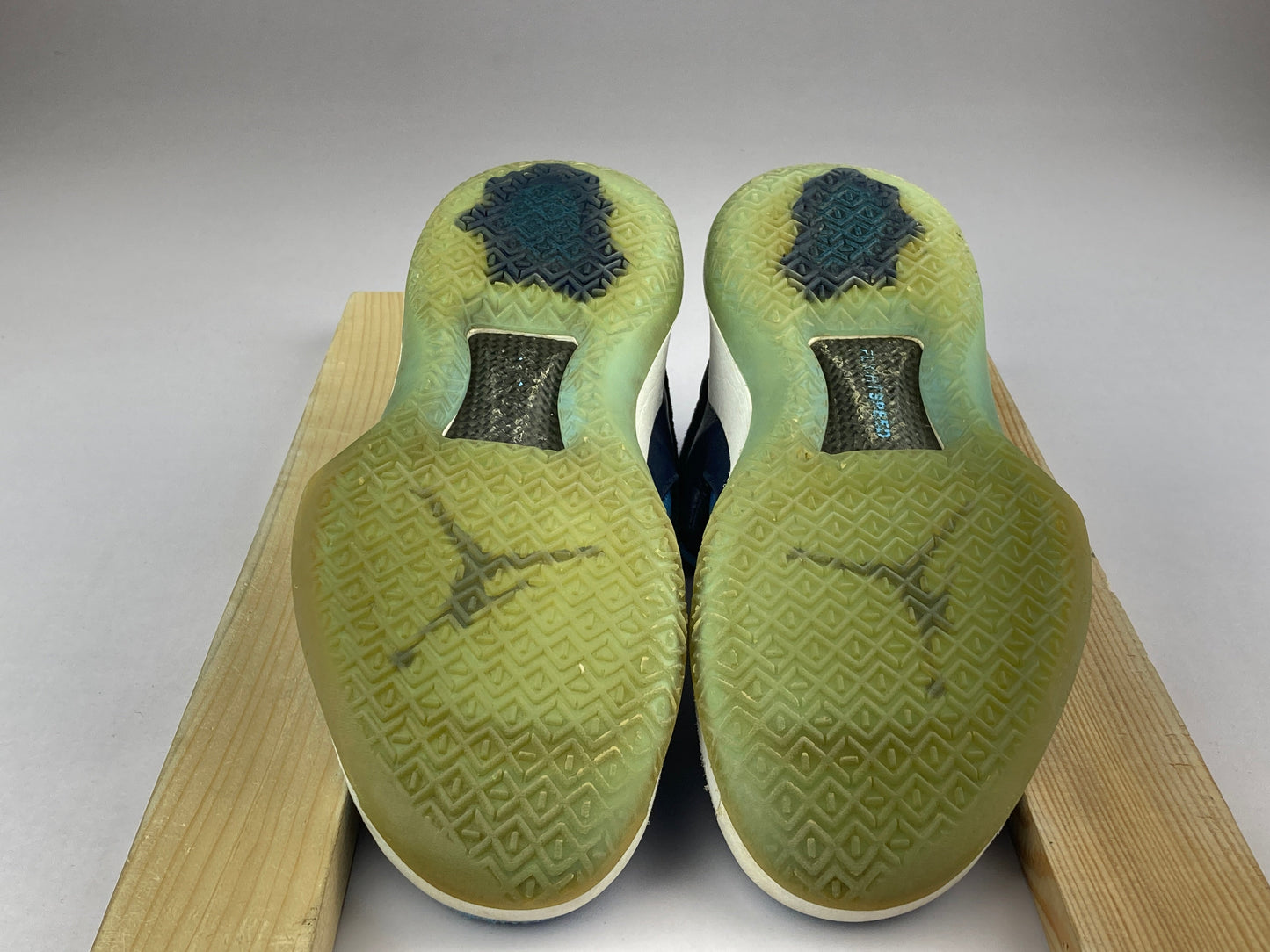 Nike air Jordan 32 Low 'Win Like '82' AA1256-401-Basketball-Athletic Corner