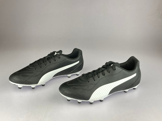 Shoes that are available online in Pakistan at athleticorner.com