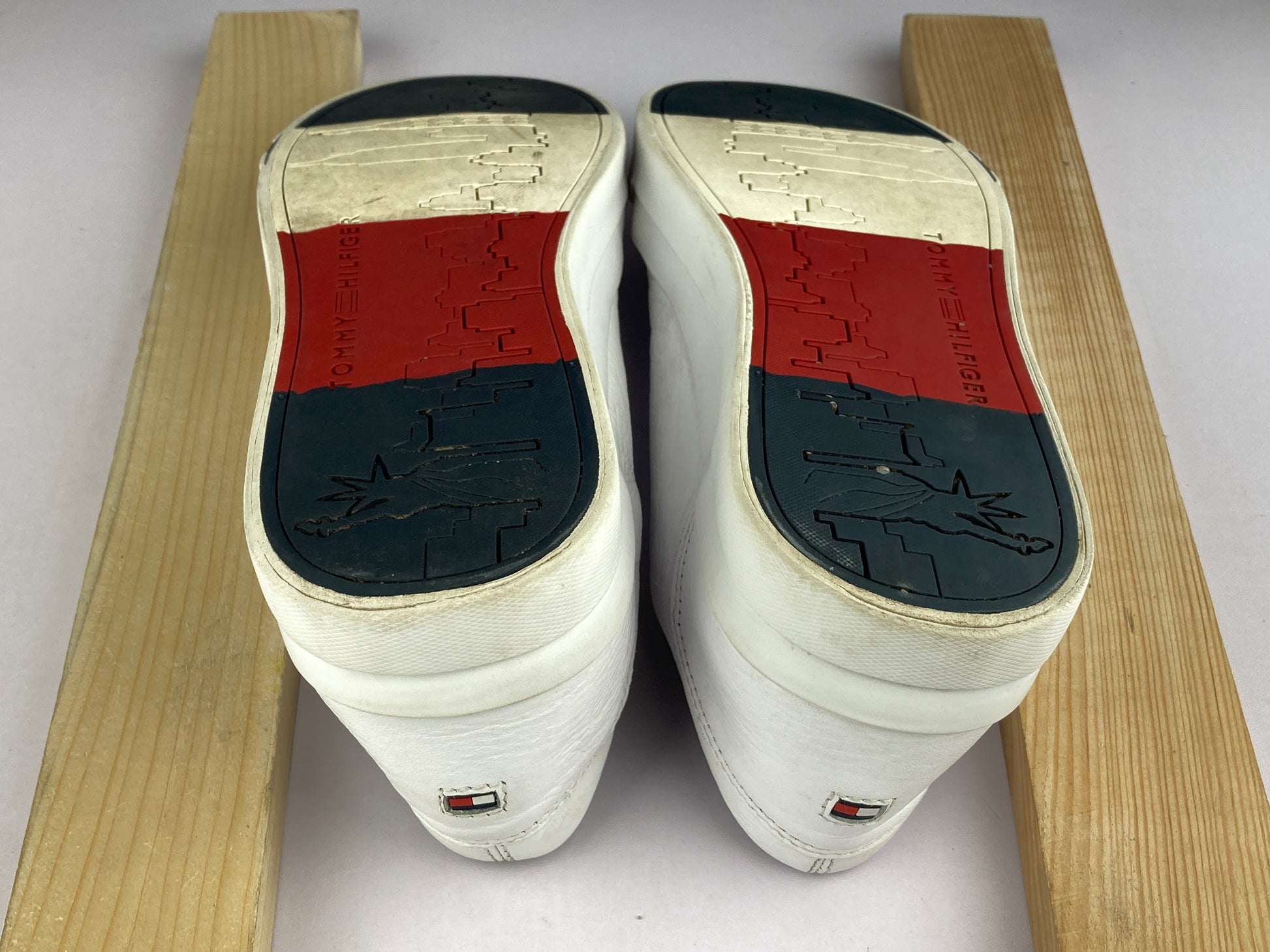 Shoes that are available online in Pakistan at athleticorner.com
