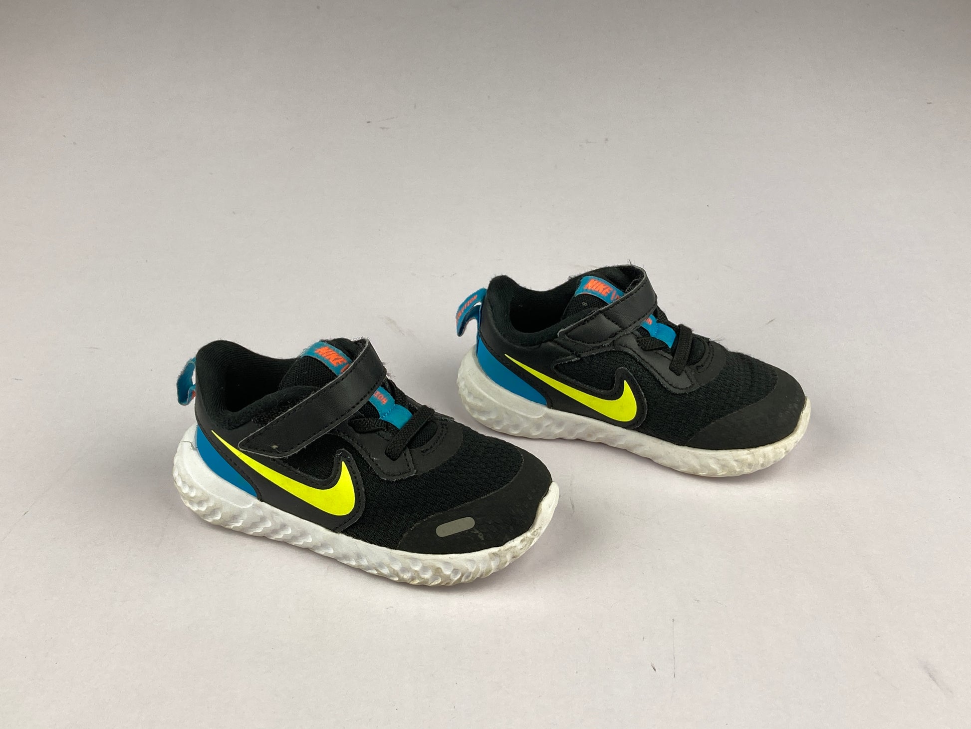 Nike Revolution 5 TD 'Black Lemon Venom' bq5673-076-Running-Athletic Corner