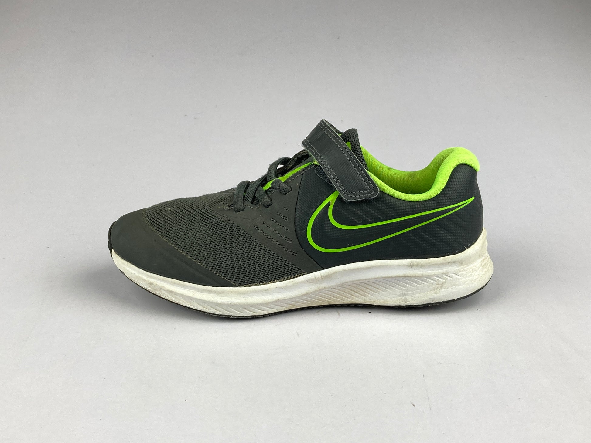 Shoes that are available online in Pakistan at athleticorner.com