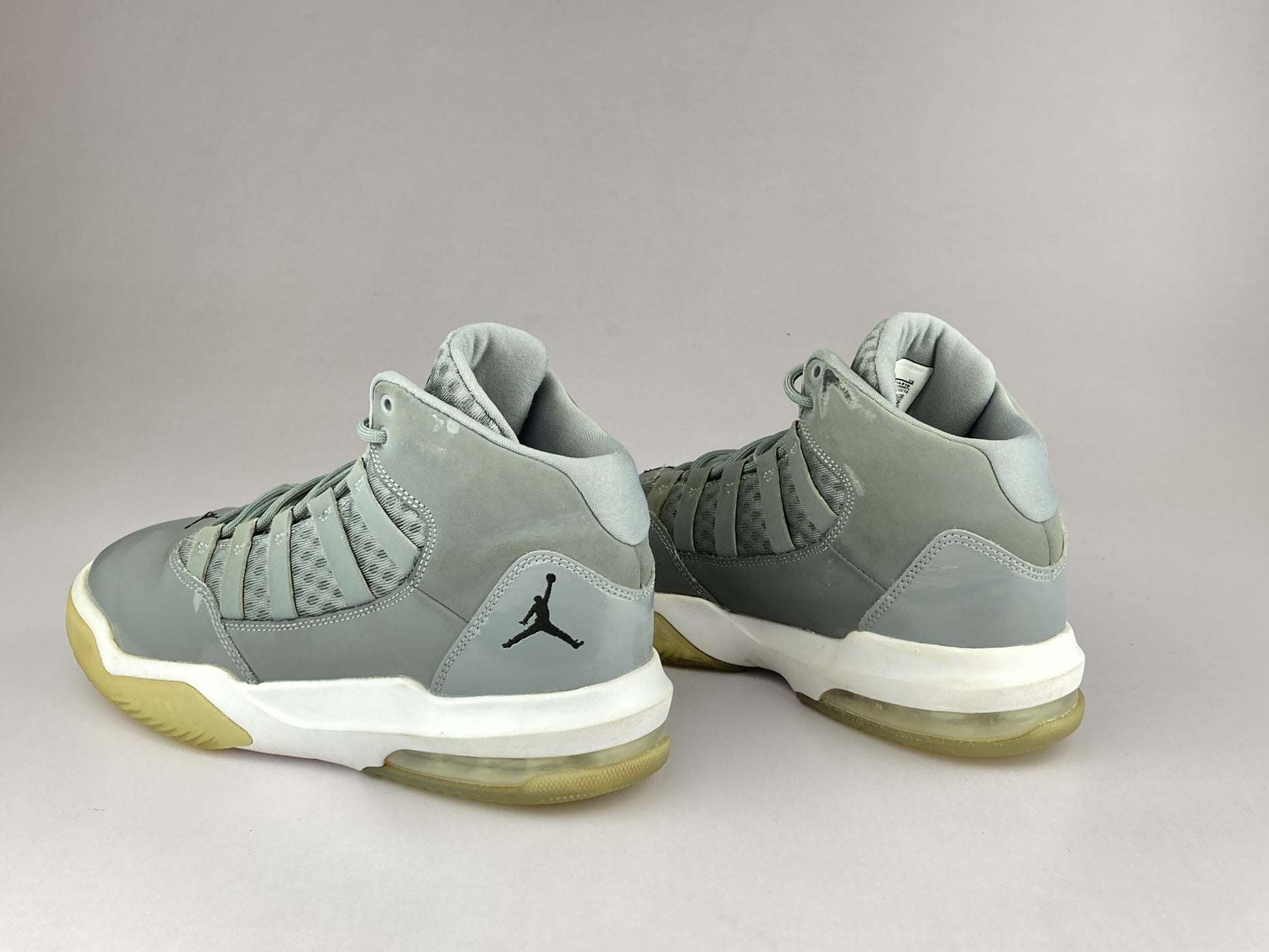 Shoes that are available online in Pakistan at athleticorner.com