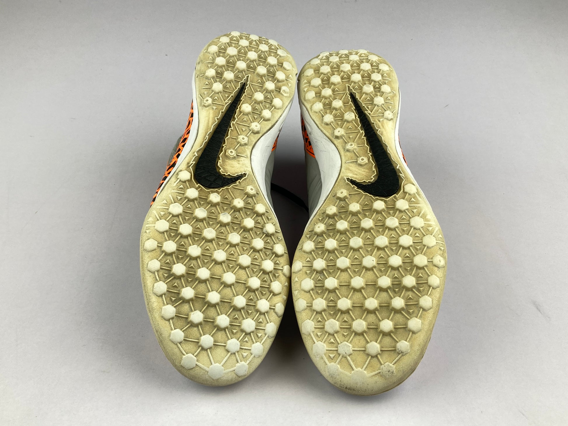 Shoes that are available online in Pakistan at athleticorner.com