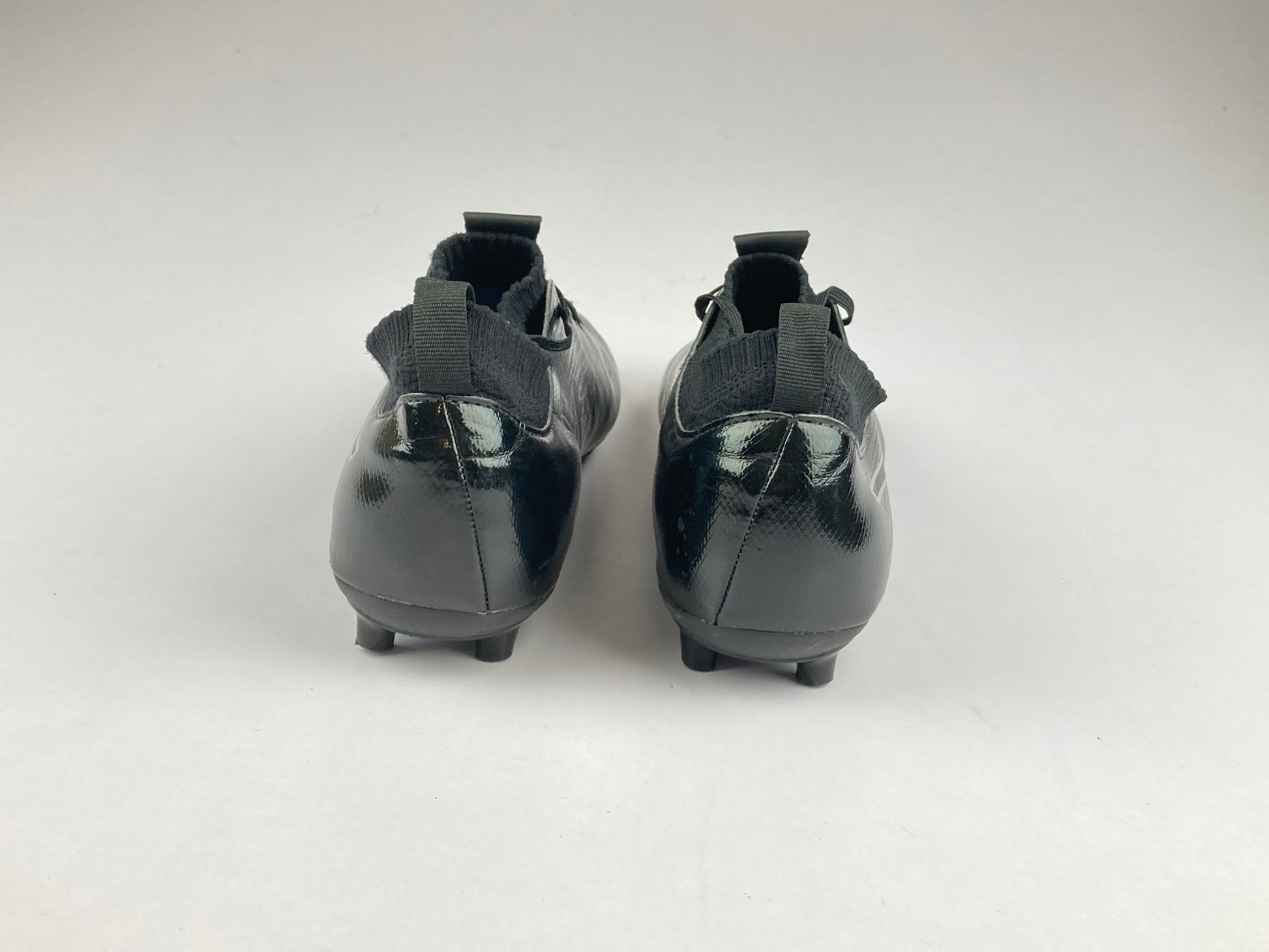 Shoes that are available online in Pakistan at athleticorner.com