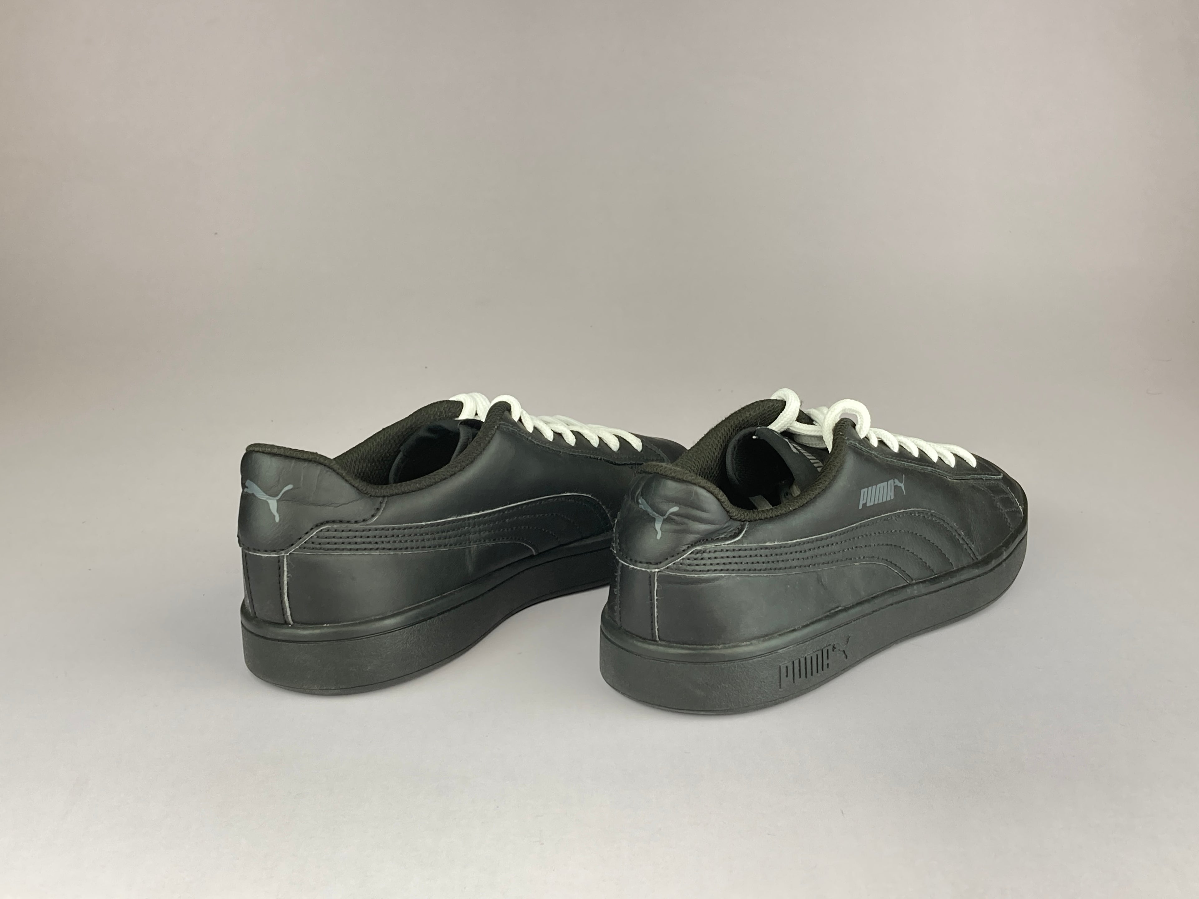 PUMA Smash v2 'Triple Black' 365215-06