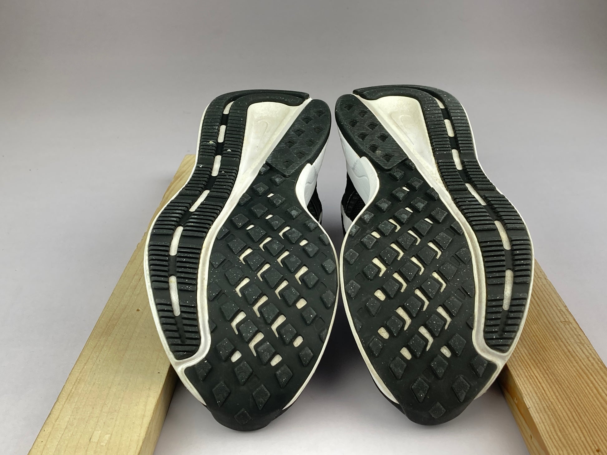 Shoes that are available online in Pakistan at athleticorner.com