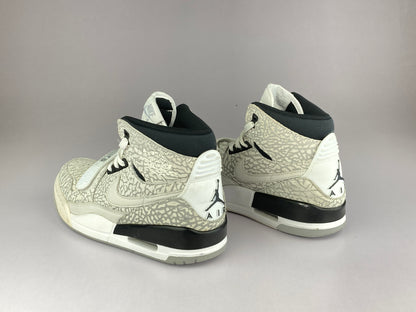 Shoes that are available online in Pakistan at athleticorner.com