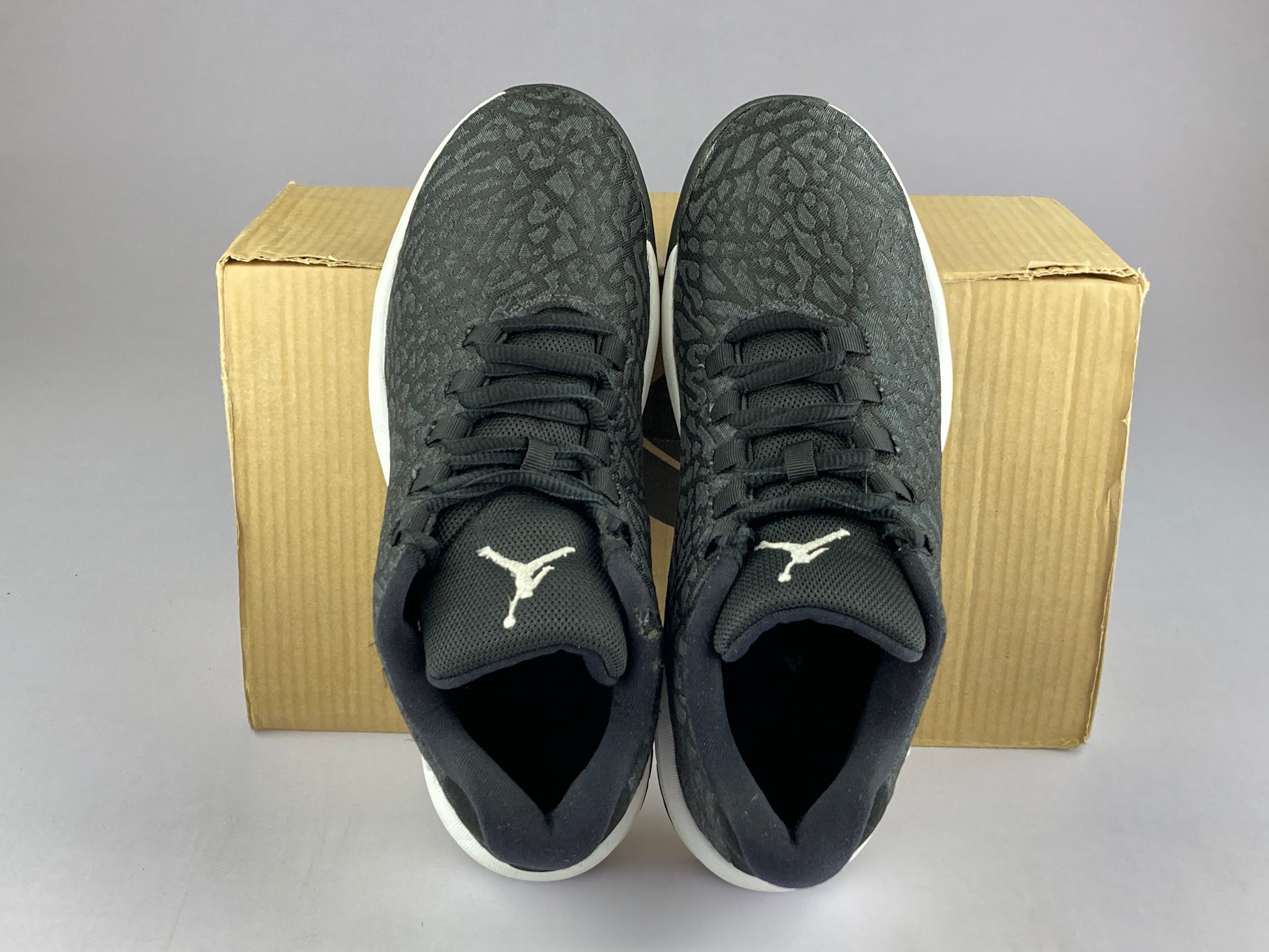 Shoes that are available online in Pakistan at athleticorner.com