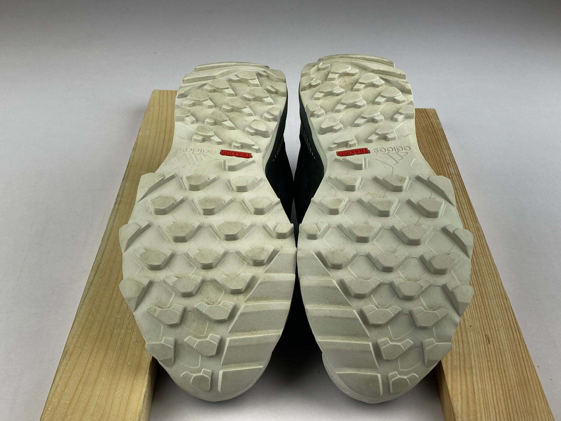 adidas Wmns Terrex Tracerocker GTX 'Black Carbon' CM7597-Sneakers-Athletic Corner