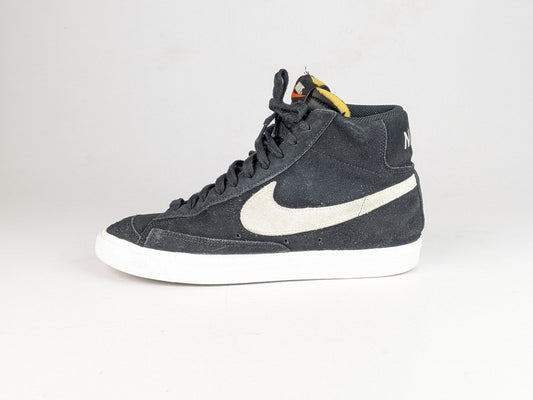 Nike Blazer Mid ’77 'Black/Photon Dust'
