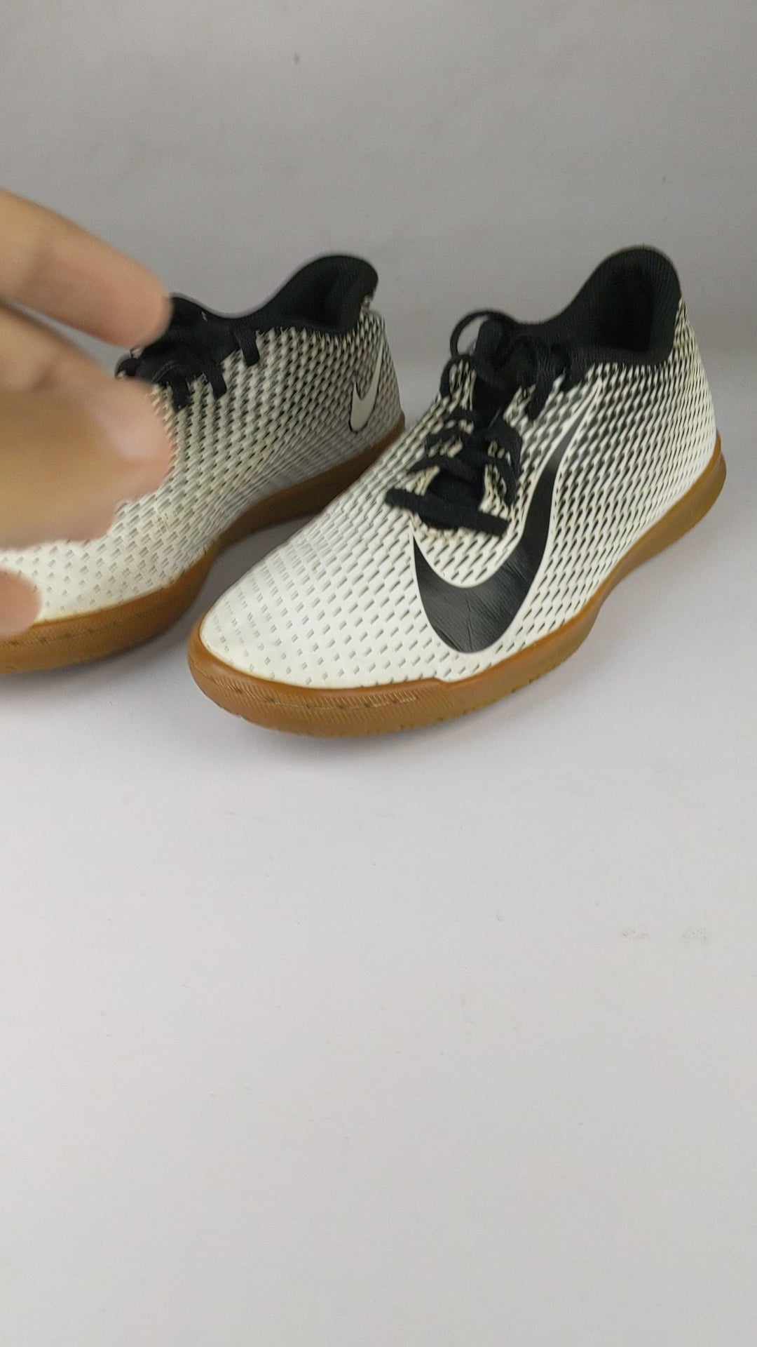 Nike Bravata II IC 'White/Black