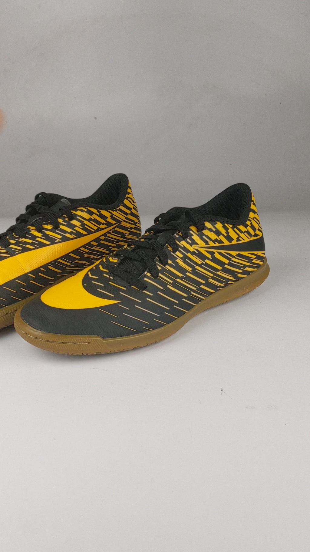 Nike BravataX IC 'Laser Orange/Black