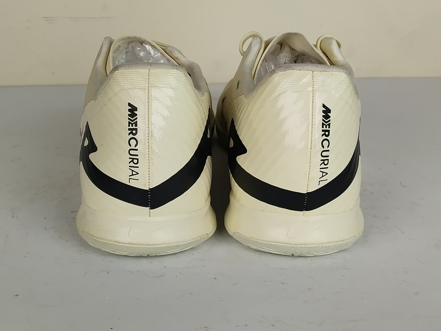 Nike Air Zoom Mercurial Vapor 15 Academy IC Mad Ready - Lemonade/Black (Brand New)